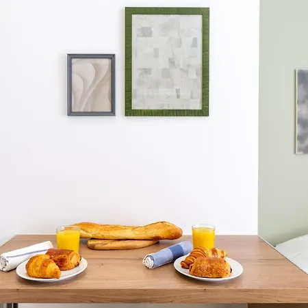 Proximité Facs, Clinique Pasteur, Centre *