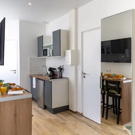Appartement Proximité Facs, Clinique Pasteur, Centre *